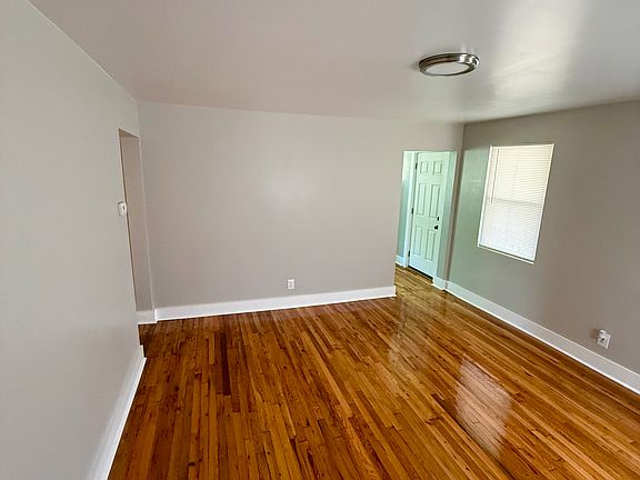 2nd image of 1604 Lombard Pl