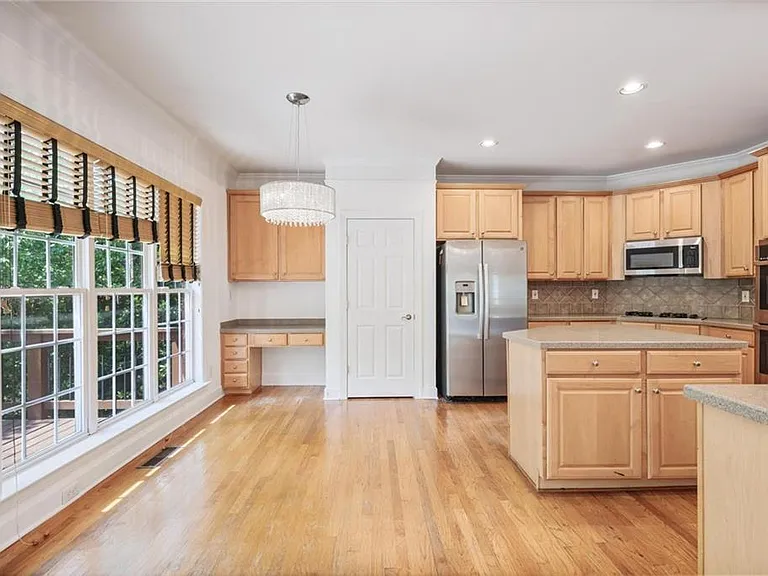2024 Wrights Mill Cir NE — Photo 3