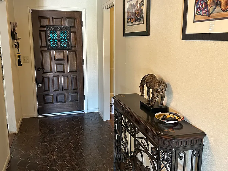 100 N Lazy Fox Rd #8 — Photo 2