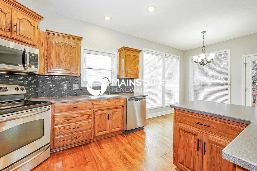 5630 North Delta Avenue — Photo 4