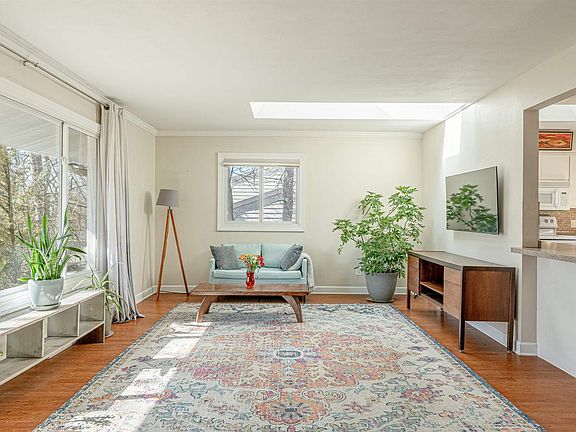 2nd image of 1610 RANDY Lane