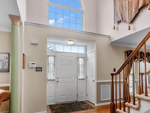 5th image of 42 Devon Rd