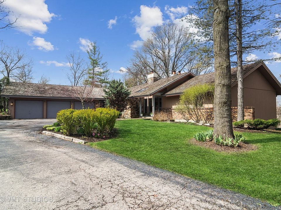 1st image of 7 Brierwoods Ln