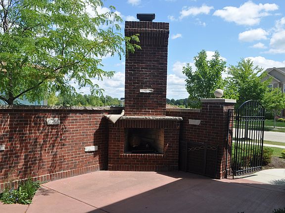 2nd image of 784 Richwood Ave