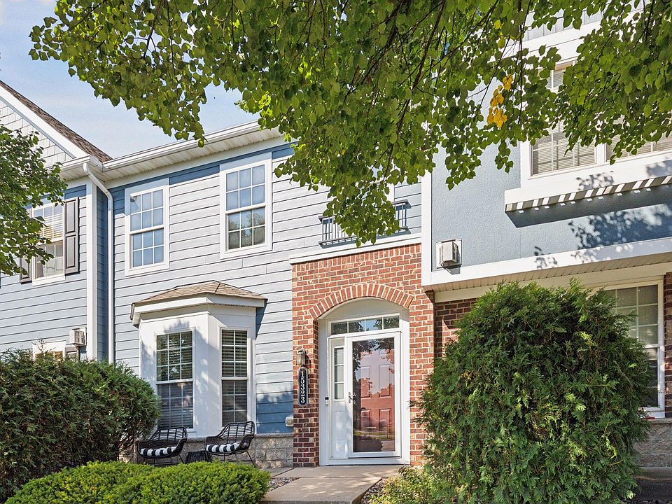 1st image of 15323 Foliage Ave