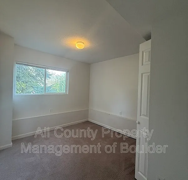 1520 Taft Ct — Photo 15