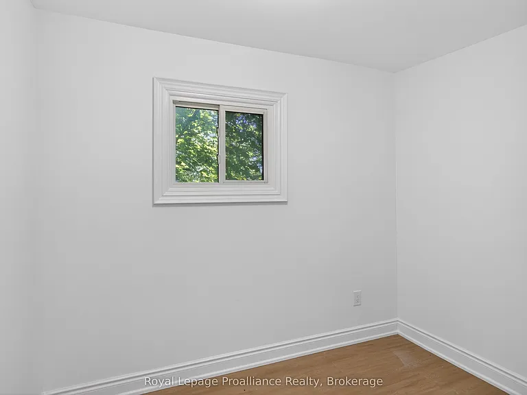 171 Hazlitt St #1 — Photo 10