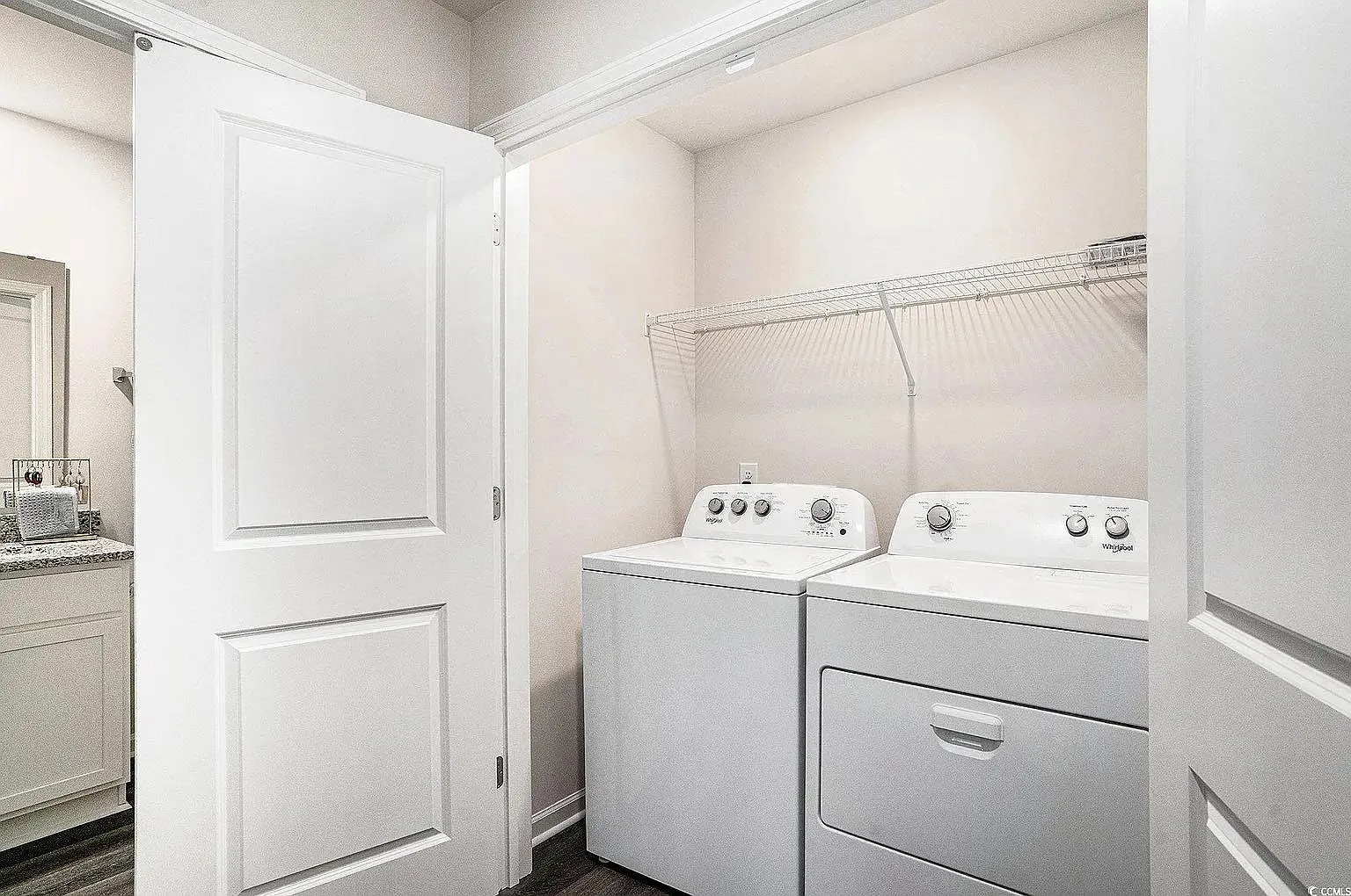 3 bed, 2.5 bath, 1418 sqft, $800 — Photo 2