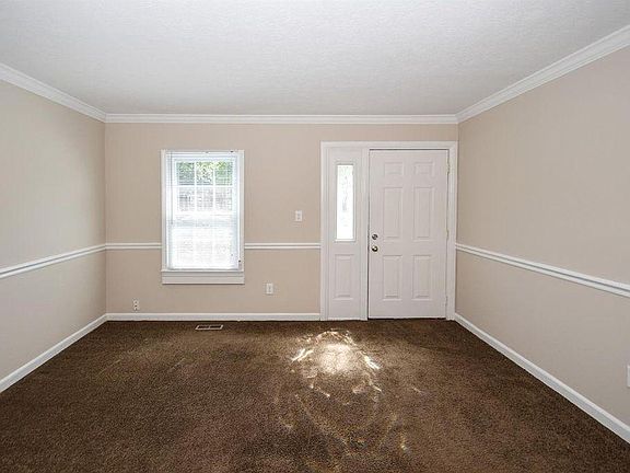 3rd image of 9654 Dunraven Dr