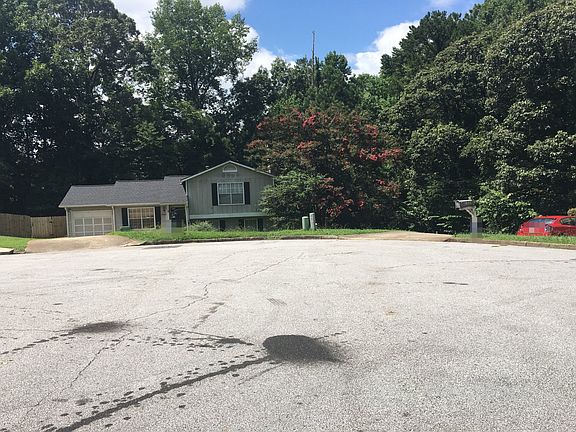 4th image of 5568 Bradley Cir