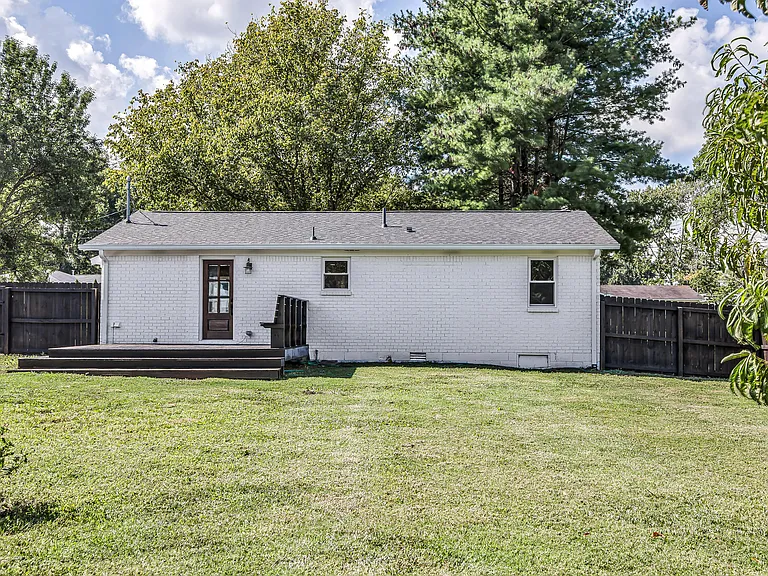 106 Scruggs Ave — Photo 7