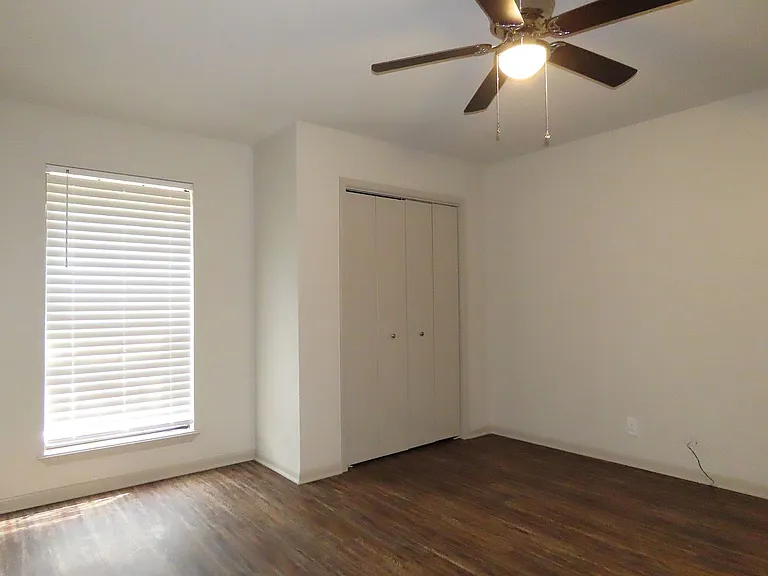 704 Kelli — Photo 21