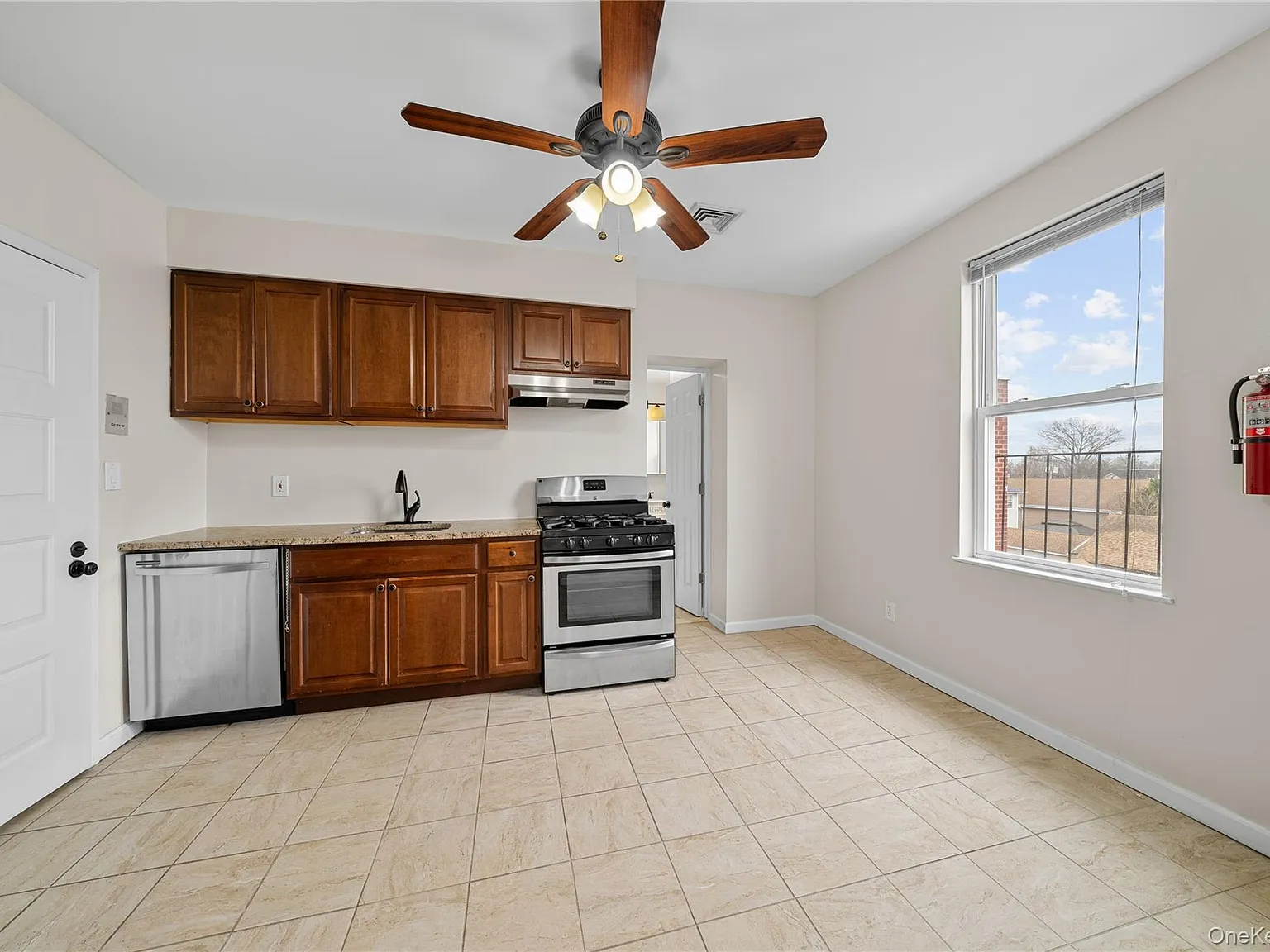 1 bed, 1.0 bath, 615 sqft, $2,850 — Photo 2