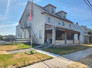 1051 Howertown Rd, Catasauqua, PA 18032