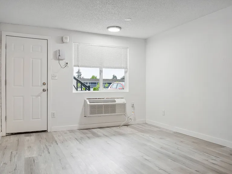 Cascade Ridge Apartments — Photo 12