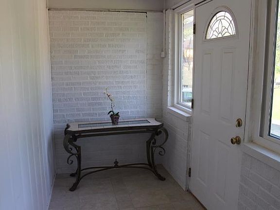 3rd image of 9479 Winding Ln