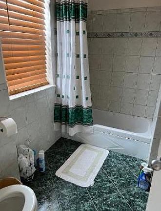 5th image of 1040 Castle Hill Ave