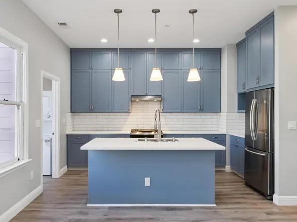 3004 26th St, San Francisco, CA 94110