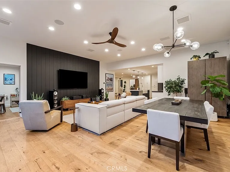 4257 Shadyglade Ave — Photo 15