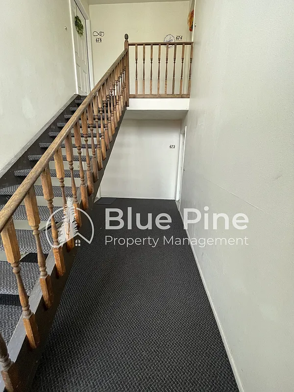 2 bed, 2.0 bath, 1040 sqft, $995 — Photo 3