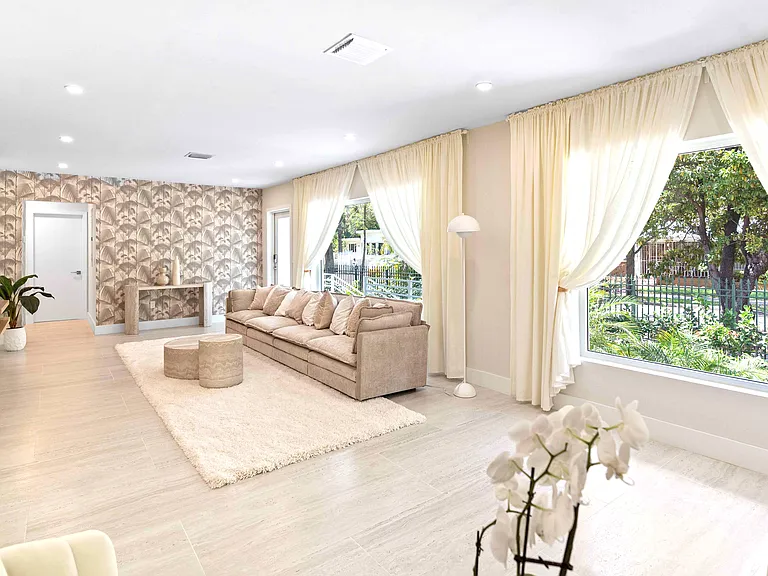 1345 SW 14th Ave — Photo 14