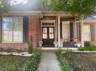1009 Southlake Cir, Youngsville, LA 70592