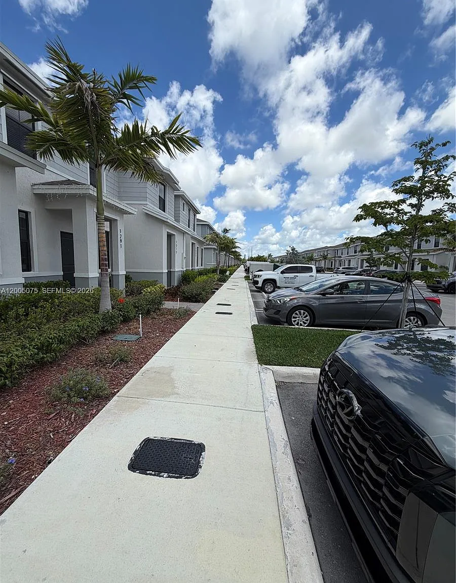 Miami Land And Developmen — Photo 2