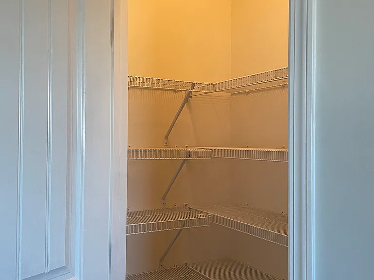 300 Turtle Creek Dr — Photo 15