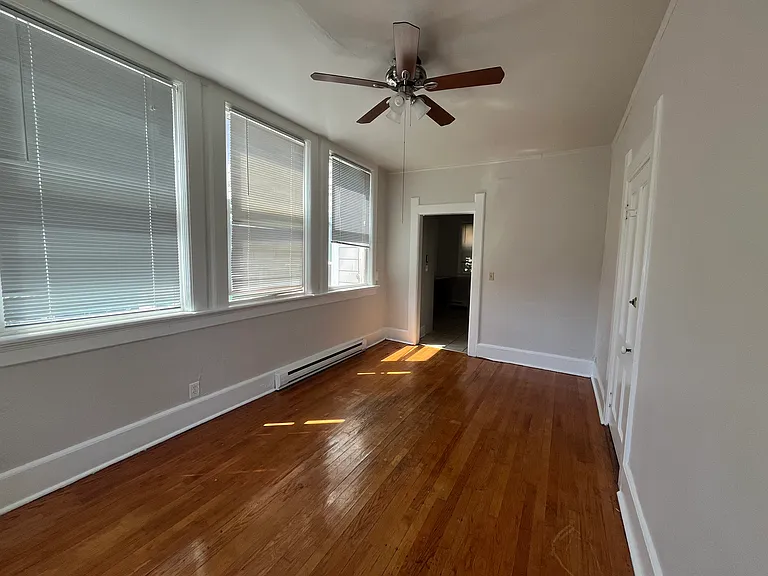 2033 N Cambridge Ave #2 — Photo 7