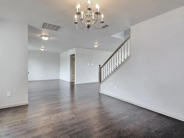 3708 Ocean Dr — Photo 2