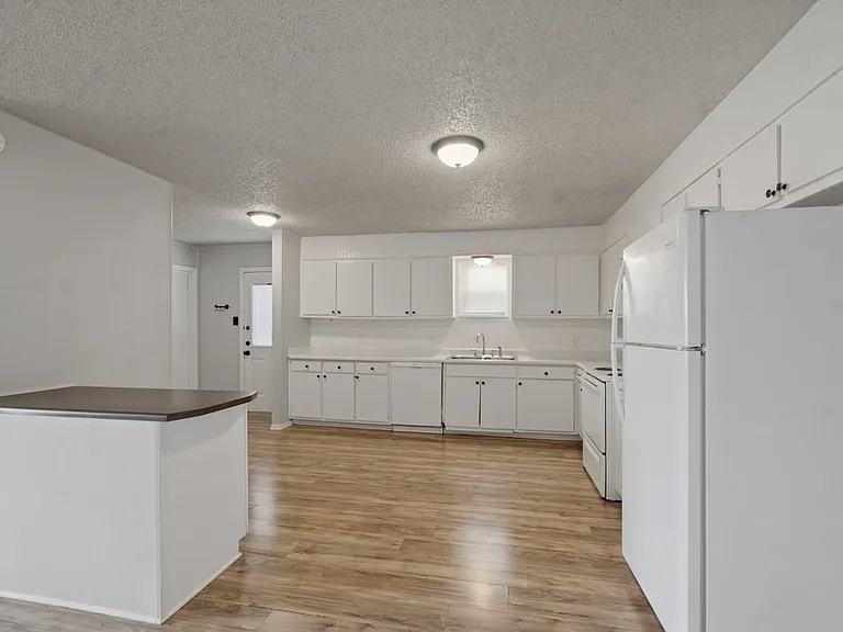 4401 S County Road 1131 — Photo 9