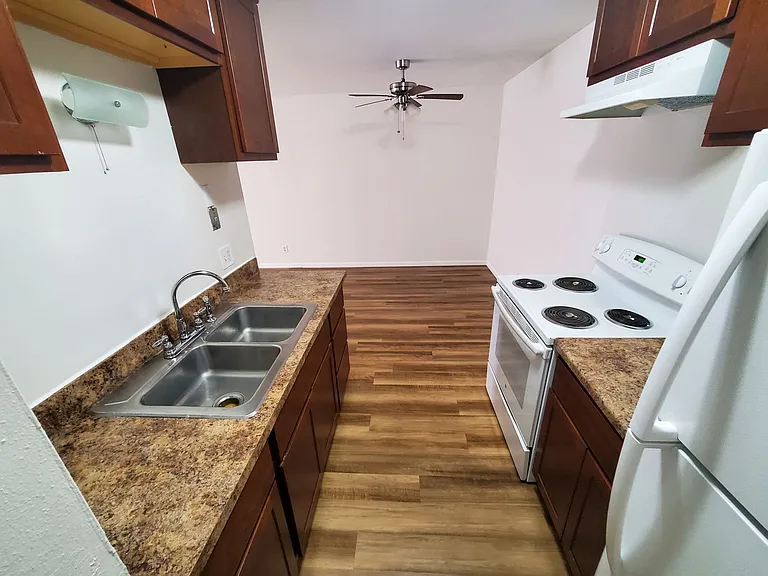 Nakoma Heights Apartment Homes — Photo 43