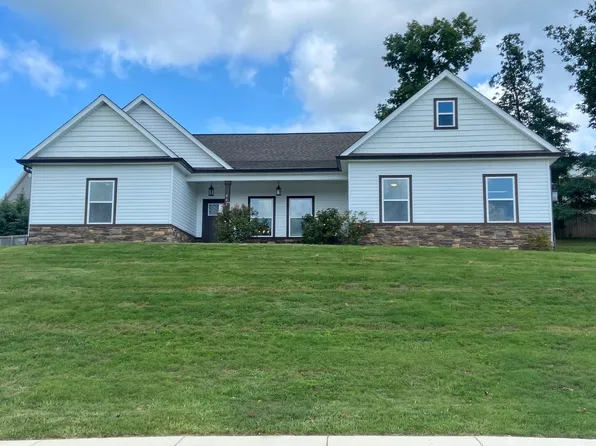 443 Ginger Lake Dr, Rock Spring, GA 30739
