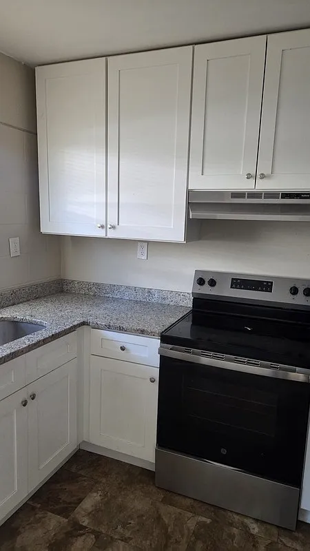 1 bed, 1.0 bath, $890 — Photo 4