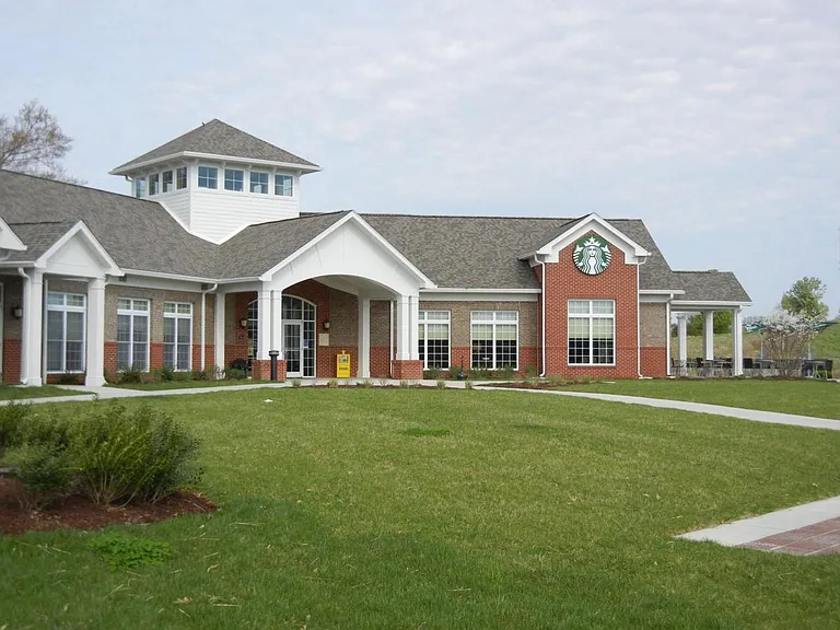 We offer a variety of homes to active duty, reserve, DoD employees and contractors and other eligible renters. Enjoy all that's included in our rental rate, such as utilities, lawn mowing services, trash pick-up and 24-hour emergency maintenance. Pets are