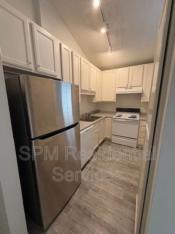 1 bed, 1.0 bath, 800 sqft, $1,100 — Photo 4