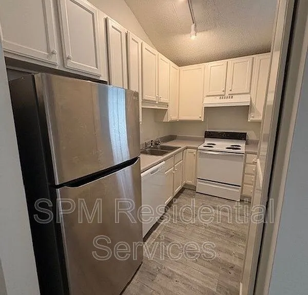 2705 Mayfair Dr #H-301 — Photo 4