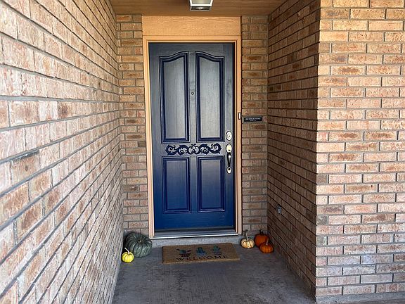 4th image of 3212 Sunny Cir