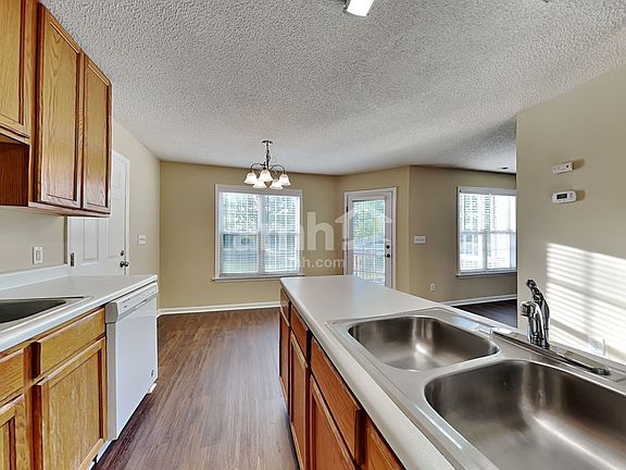 4th image of 2112 Haig Point Way