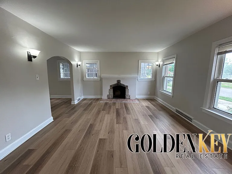 16575 Mendota St — Photo 9