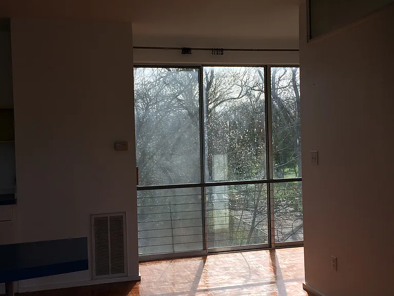 4814 Red River St #B — Photo 10