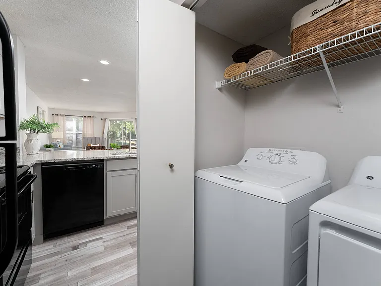 Britton Woods Apartments — Photo 16