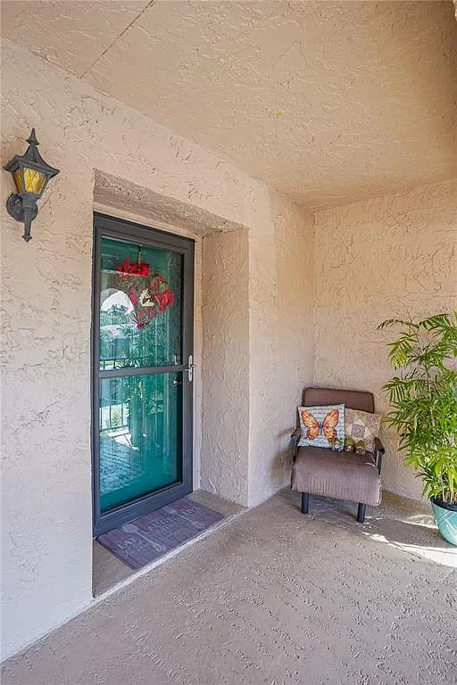 2 bed, 2.0 bath, 1179 sqft, $2,400 — Photo 2