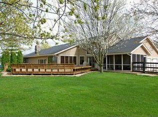 33W100 Rochefort Ln, Wayne, IL 60184