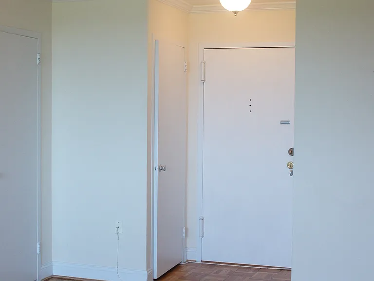 1021 Arlington Blvd #1122 — Photo 6