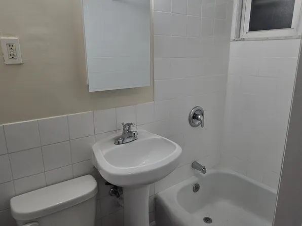 143 Saint Pauls Avenue image 8 of 9