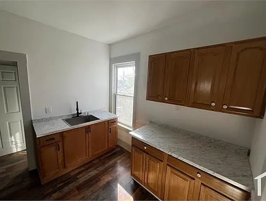 40 Garnet St #4 — Photo 10