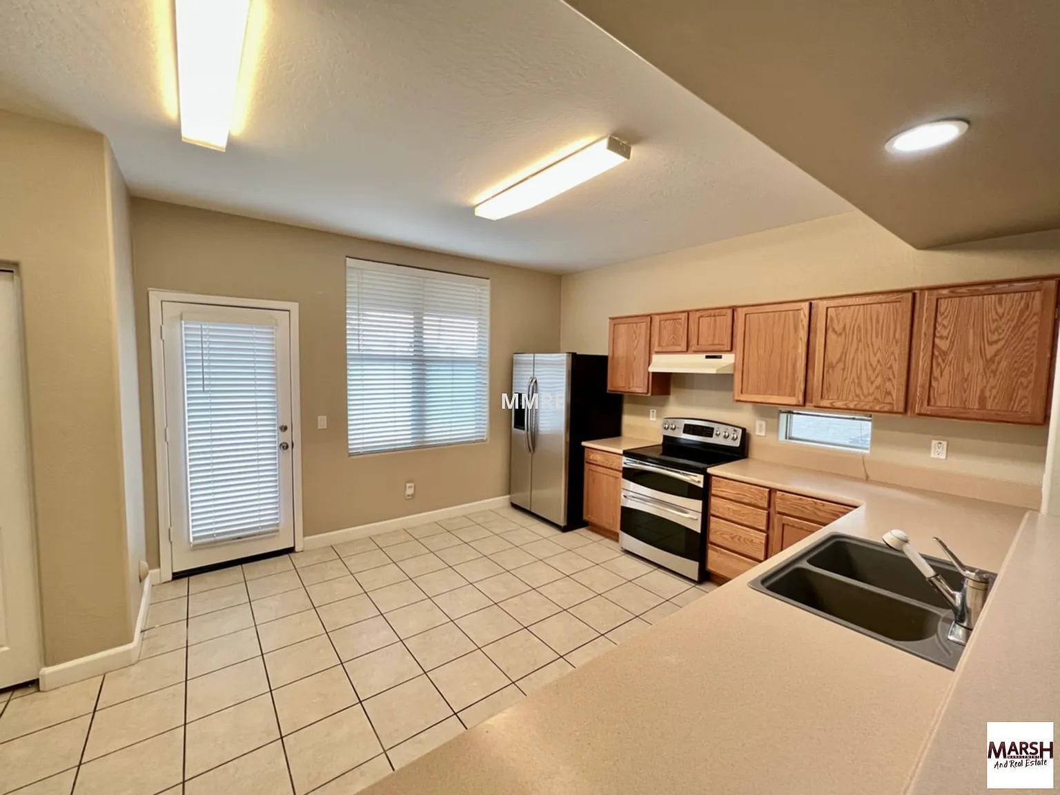 4 bed, 2.5 bath, 1472 sqft, $2,050 — Photo 4