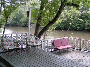 206 Hiawassee Ln, Cleveland, GA 30528