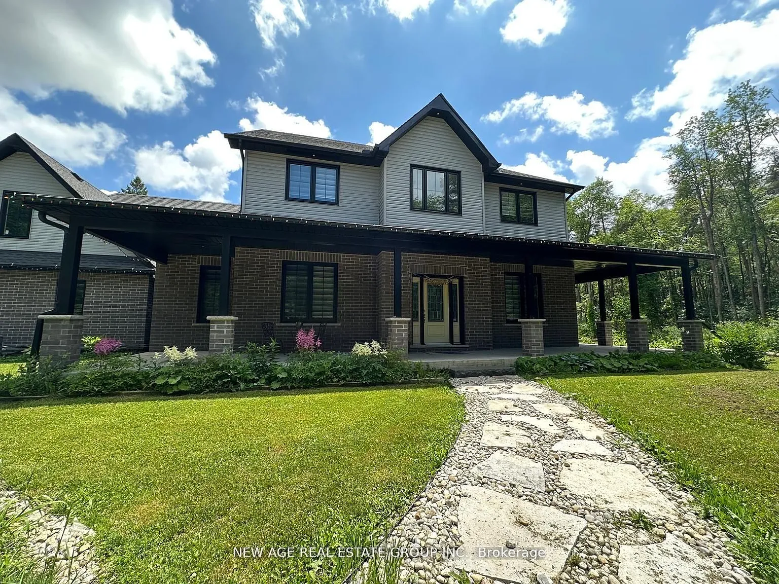 4 bed, $6,700 — Photo 1